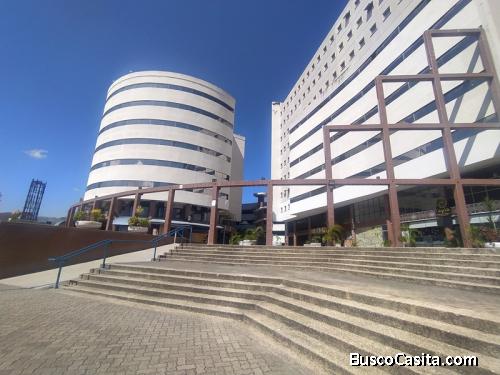 Se Alquila Oficina en el C.C.P. Reda Building, en la Torre B. Foof-011