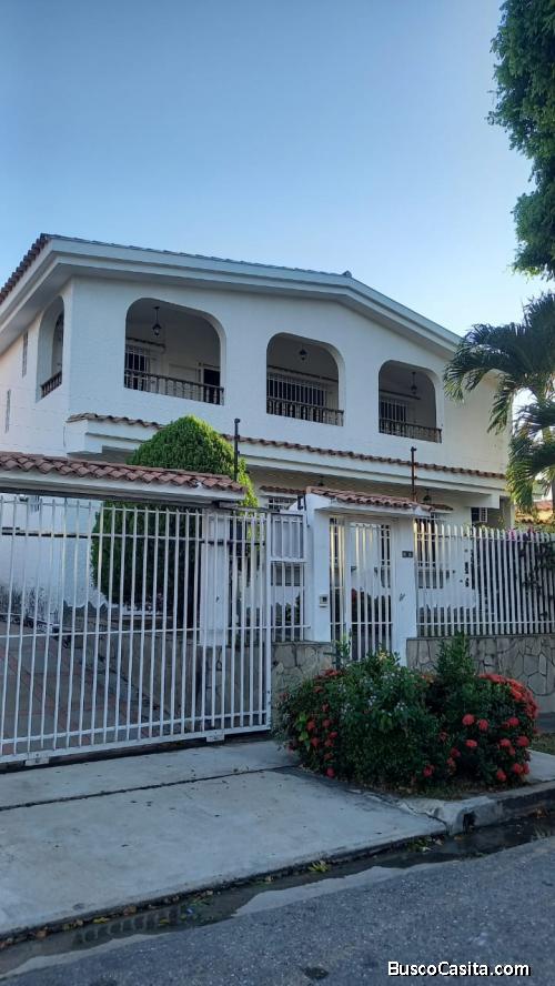 ZULAY ROBLES VENDE CASA QUINTA EN EL TRIGAL NORTE