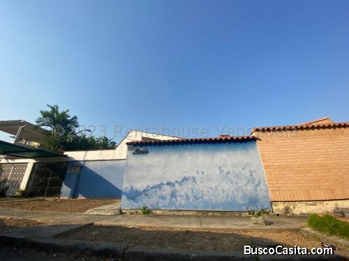 mls23-25541 Santa Eduvigis Venta casa PARA REMODELAR