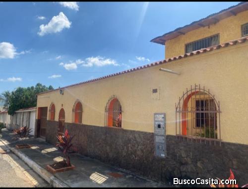 VENDO CASA EN LA ESMERALDA( San Diego)