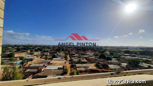APARTAMENTO EN ALQUILER EN LAGO COUNTRY III MARACAIBO API 3745 ELIDA HERNANDEZ  ANGEL PINTON FS T.W