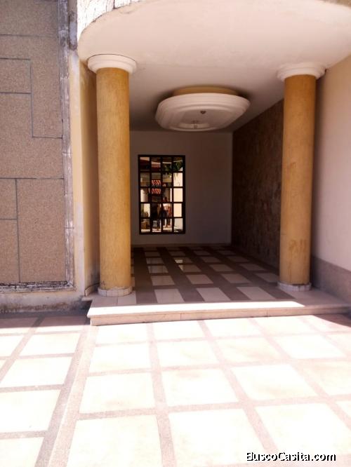 se alquila casa en la urbanizacion Andres Bello Maracay 