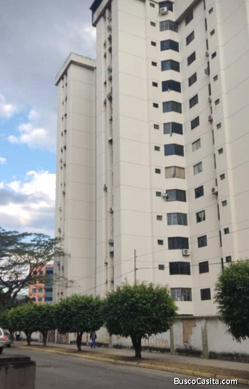 VENDO APTO EN LA GRANJA, RESID LAS BERMUDAS