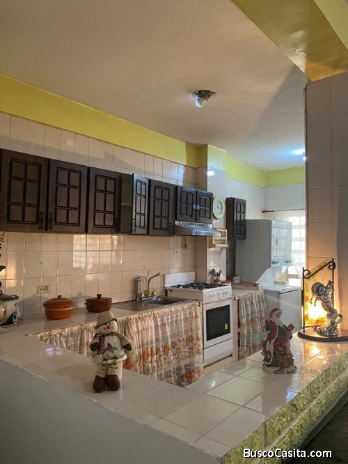 Apartamento de 75 mts. Avenida Victoria, Caracas. 42.100$ Negociable.