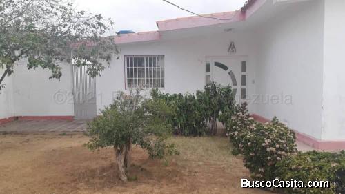 Casa en Venta Los Caciques cod rah 23-17214
