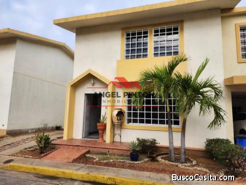 CONJUNTO CERRADO ALQUILER AV GOAJIRA MARACAIBO API 4147 ELIDA HERNANDEZ ANGEL PINTON FS TEAM WORK