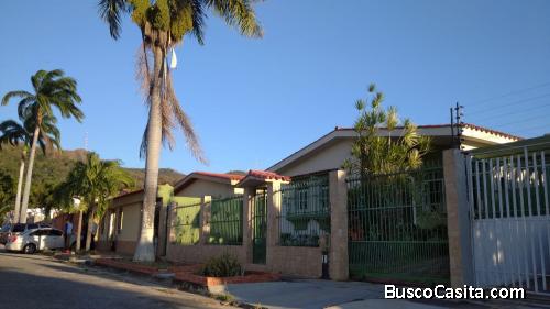 EN VENTA CASA EN TRIGAL CENTRO 