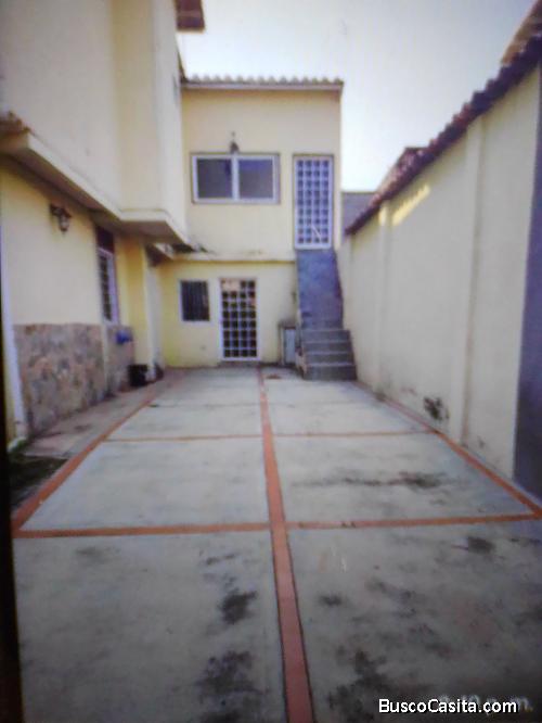 Sé vendé casa con anexos incluidos 