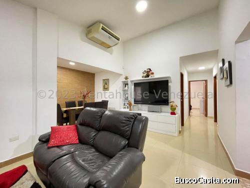 En venta Casa amplia, linda y moderna en conjunto privado. MLS 23-19244