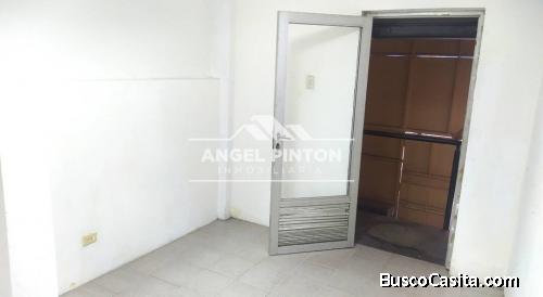 LOCAL COMERCIAL EN ALQUILER 18 DE OCTUBRE MARACAIBO API 1898 ELIDA HERNANDEZ ANGEL PINTON FS T.W.