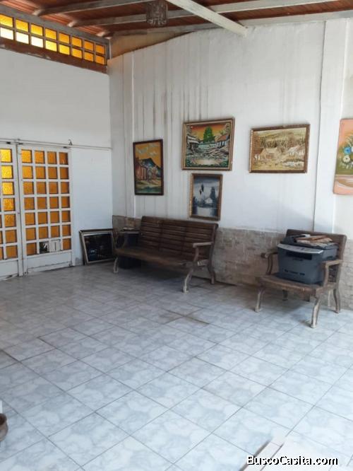 venta bella casa en caña dorada