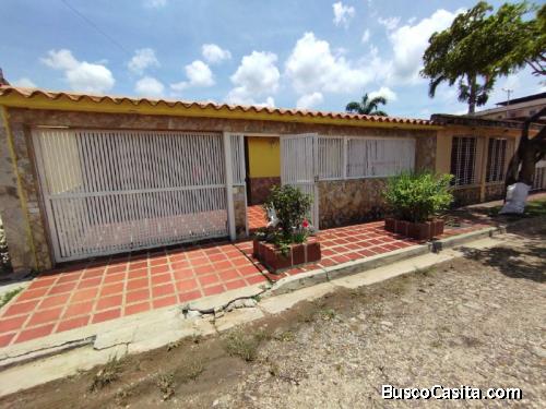 Rosa Nuñez vende casa En Conj Res. Palma de Oro Guayabal, Naguanagua