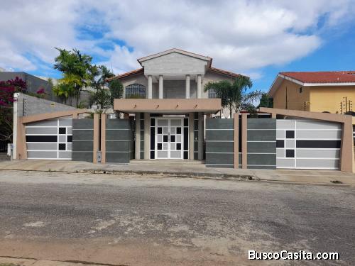 FARITH MOTA VENDE CASA EN ALTOS DE GUATAPARO