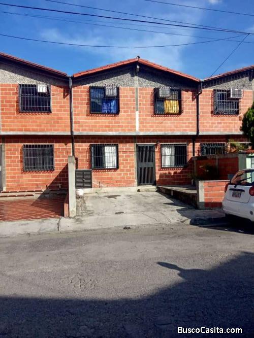 Town House Urbanización La Muralla Guatire