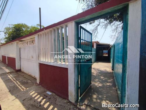 CASA COMERCIAL EN VENTA LOS ROBLES MARACAIBO API 4432 ELIDA HERNANDEZ ANGEL PINTON FS TEAM WORK