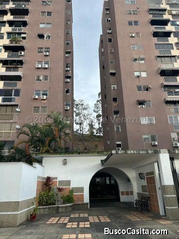 Amplio apartamento bien distribuido.