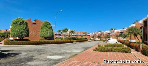 Venta Town House. Higuerote.MLS #23-9070. G&P Dalto.