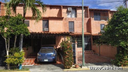Townhouse en Venta en Guatire El Encantado 23-3077 Fn 04129915337