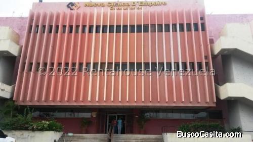 DG ALQUILA CONSULTORIO CON AIRE CENTRAL PLANTA BAJA CLINICA DAMPAIRE 