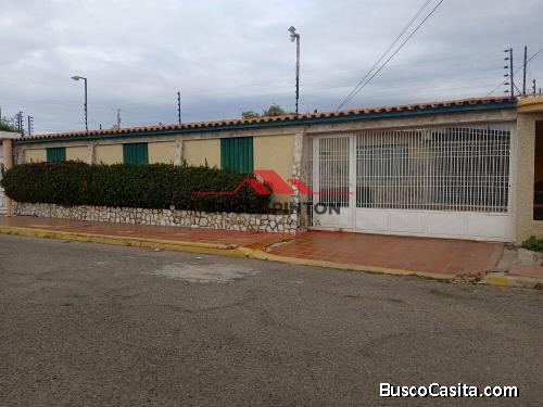 CASA EN VENTA EN SAN RAFAEL EN MARACAIBO API 4161 ELIDA HERNANDEZ ANGEL PINTON FS T.W.