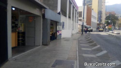 LOCAL COMERCIAL REMODELADO A PIE DE CALLE