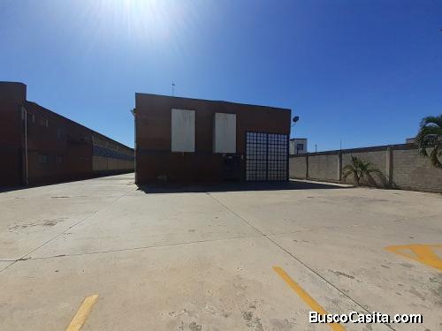 Galpón en conjunto privado de la zona industrial 