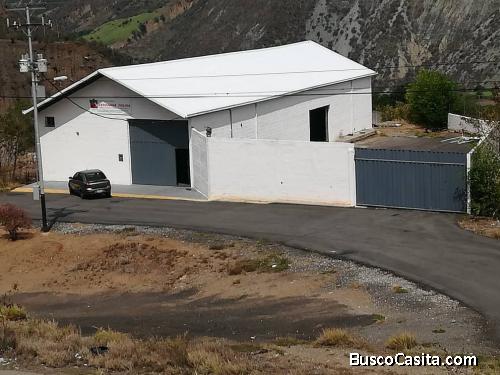 Rafabienes vende galpón en la variante Mérida