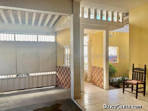 Casa en Venta Centro Punto Fijo cod rah 22-7249