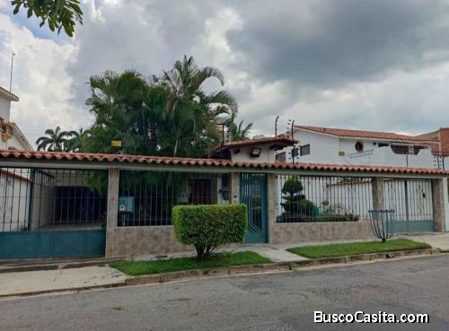 FARITH MOTA VENDE CASA EN LA VIÑA