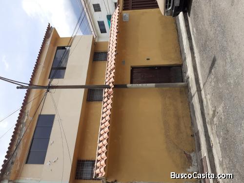 CASA  EN ALQUILER  VENTA EN URBANIZACIÓN LOS CHORROS MUNICIPIO SUCRE MIRANDA, CARACAS 