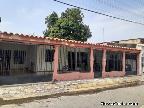 CASA URB LOS NARANJOS GUACARA