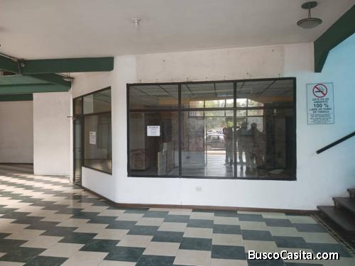 Alquilo apartamento en avenida country club antiguo subway