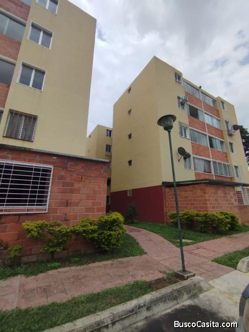 Beraca 001 Apartamento En Venta Urbanización Parque Los Samanes, Coropo, Maracay