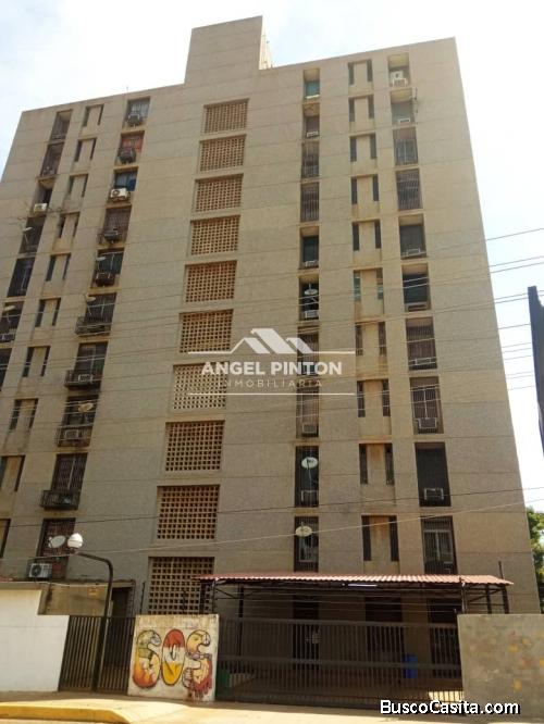 APARTAMENTO EN VENTA AV UNIVERSIDAD MARACAIBO API 4606 ELIDA HERNANDEZ ANGEL PINTON FS TEAN WORK