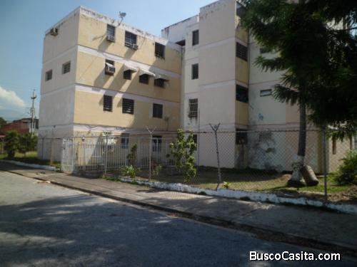 Beraca 001 Apartamento En Venta Urbanización Las Acacias, Maracay
