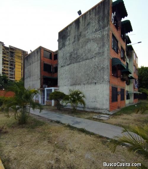 Beraca 001 Venta Apartamento Urbanización Montaña Fresca, Maracay.