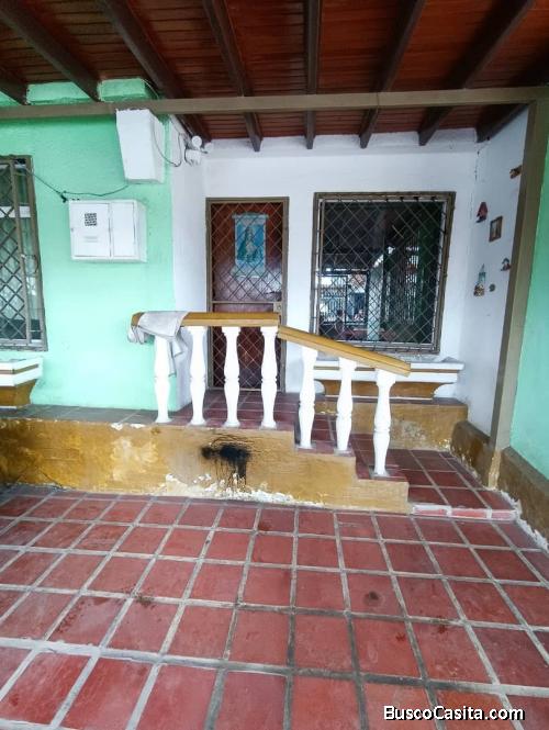 Casa En Conjunto Cerrado En Urb Piedra Azul