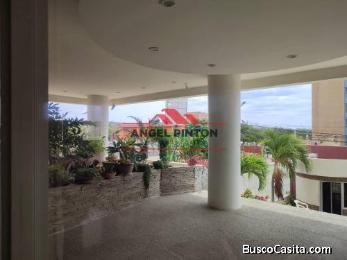 APARTAMENTO EN ALQUILER EN AV EL MILAGRO MARACAIBO API 4304 ELIDA HERNANDEZ ANGEL PINTON FS T. W.