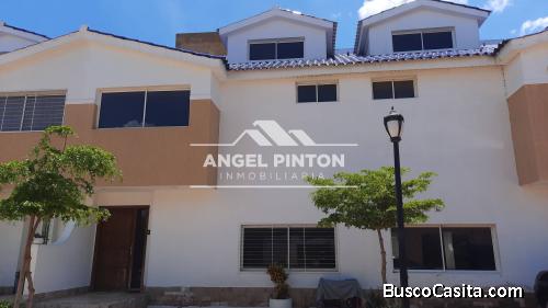 TOWNHOUSE EN VENTA VILLA TOSCANA MARACAIBO API 3390 ELIDA HERNANDEZ ANGEL PINTON FS T.W.
