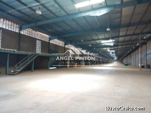 GALPON 5 ALQUILER KM 4 VÍA PERIJA MARACAIBO ZULIA API 4423 LEYDA VANEGAS 04146789451