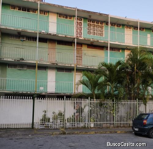 Beraca 002 Venta Apartamento En Caña De Azúcar Sector 9, Maracay.