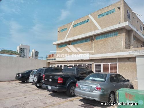 LOCAL COMERCIAL VENTA AV.10 TIERRA NEGRA MARACAIBO API 4338 LEYDA VANEGAS 04146789451