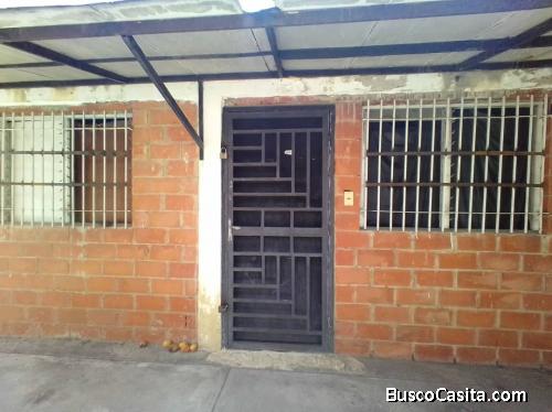 CASA EN VENTA LA ENCRUCIJADA DE TURMERO A REMODELAR