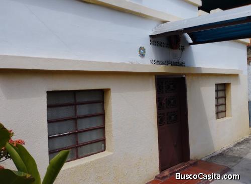 Beraca 002 Casa En Venta Barrio Bolívar, Maracay