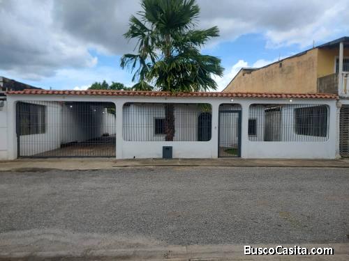 Espaciosa casa en el con cocina moderna