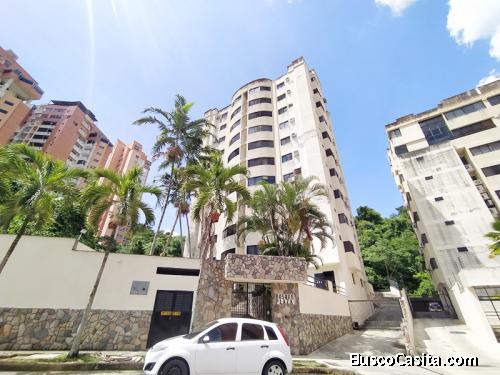 Apartamento en Res. Bosque Plaza, en la Urb. El Bosque. Cod: Foa-002