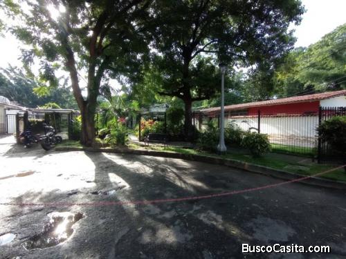 FARITH MOTA VENDE CASA EN VALENCIA   FOC-1656