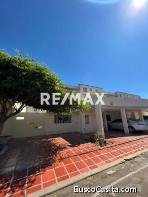 Townhouse Venta Maracaibo Villa El Bosque 300623