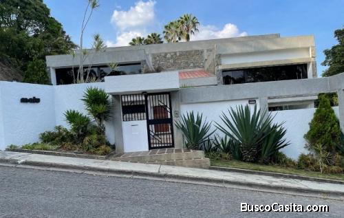 Lujosa Casa en venta en la La Lagunita 1.830mts2  4h3b 6E