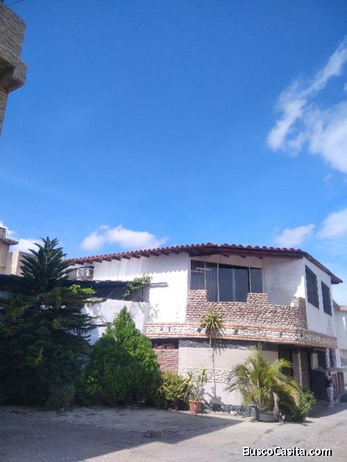 Casa Comercial y Residencial en venta Avenida principal de Carora 